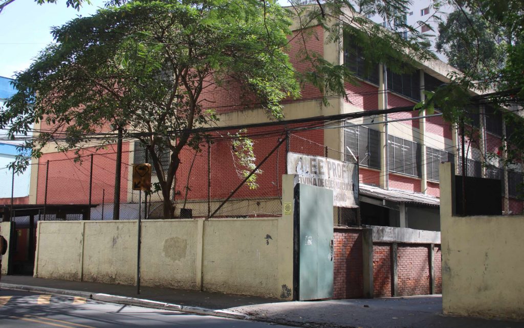 Ketidaksetaraan sekolah umum Brasil