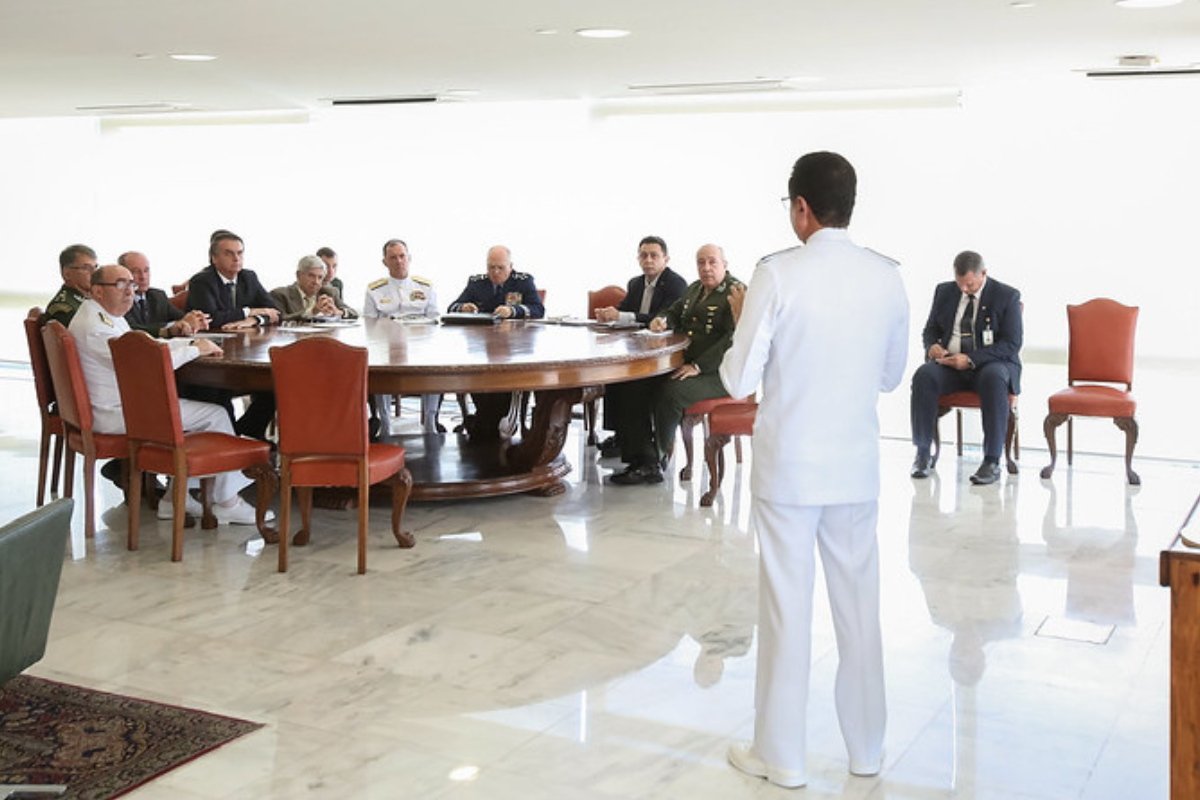Nueva información corrobora las reuniones golpistas de Bolsonaro