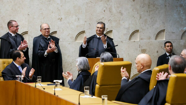 Balancing Supreme Court critique amid political polarization in Brazil