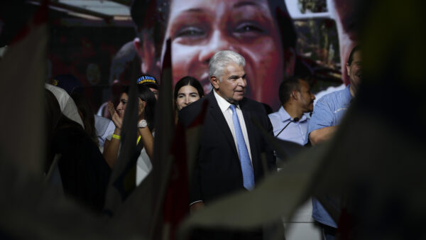 Panama ready to vote as Supreme Court clears frontrunner